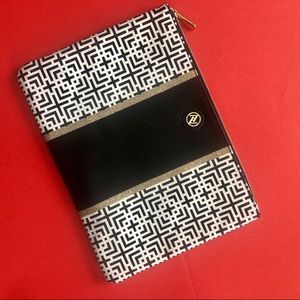 ✨🌹SOLD🌹 Unique Geometric Clutch